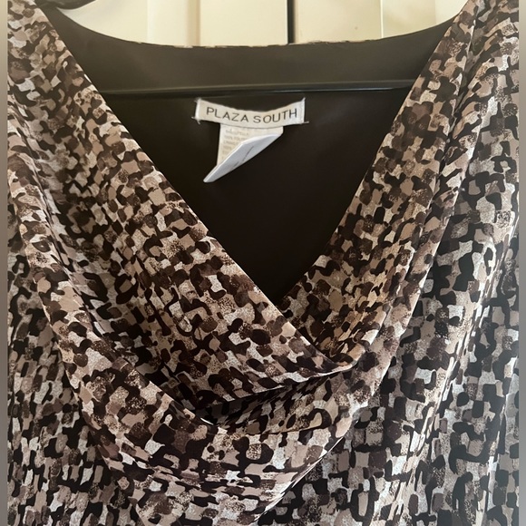 Fun & Frilly Sleeveless Dress - Picture 4 of 9